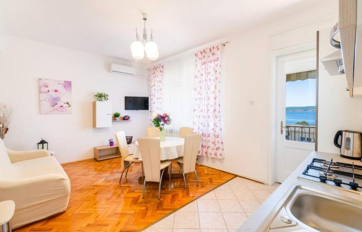 Apartments Tatjana Crikvenica Εξωτερικό φωτογραφία
